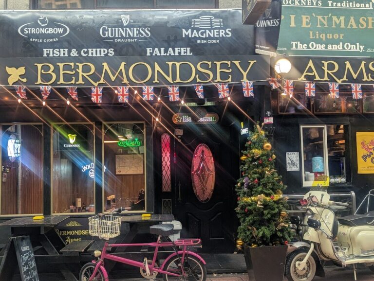 🎄A British-Style Café Near Atsuta Shrine”Bermondsey Cafe”